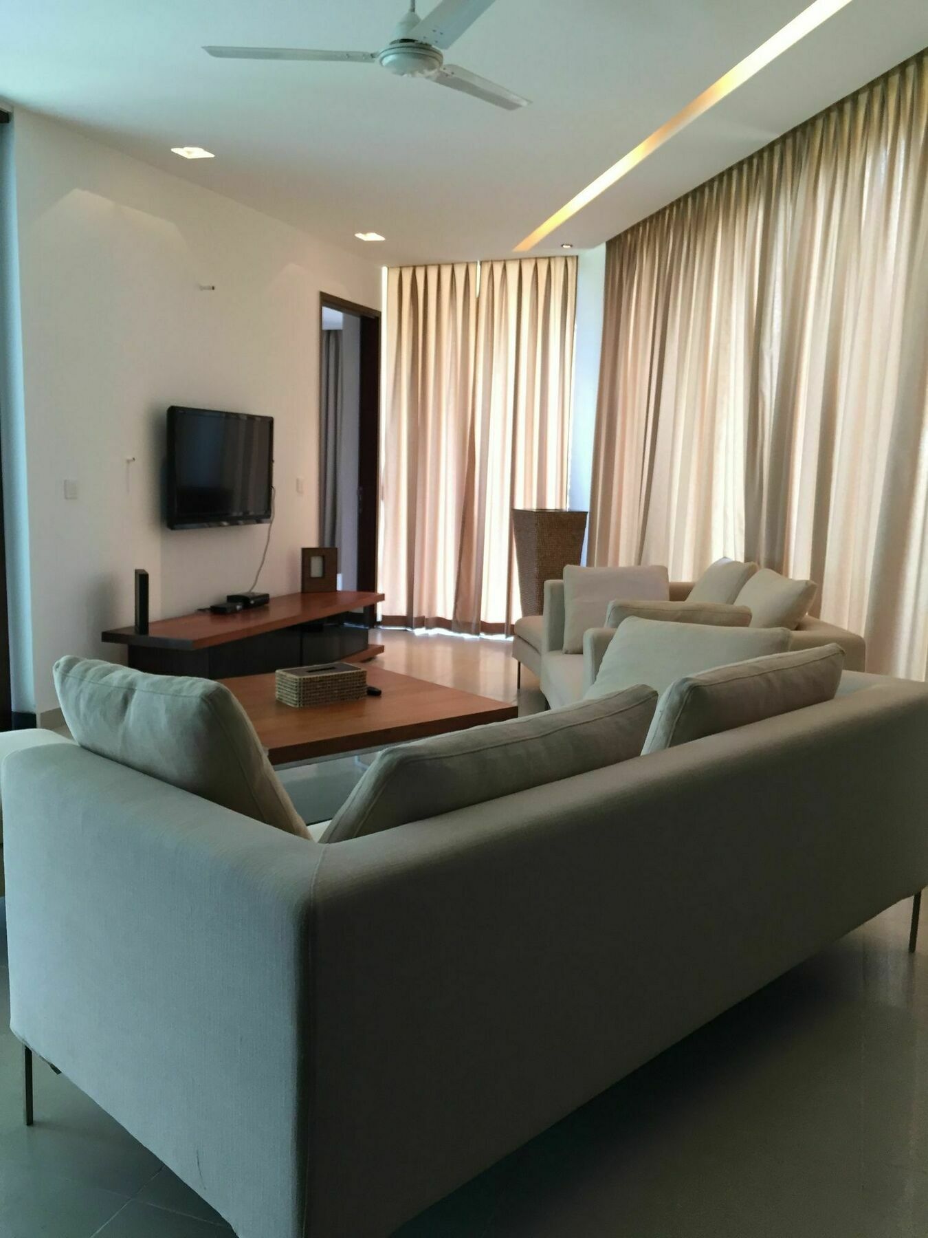 Hotel Calem Grove Candolim Esterno foto
