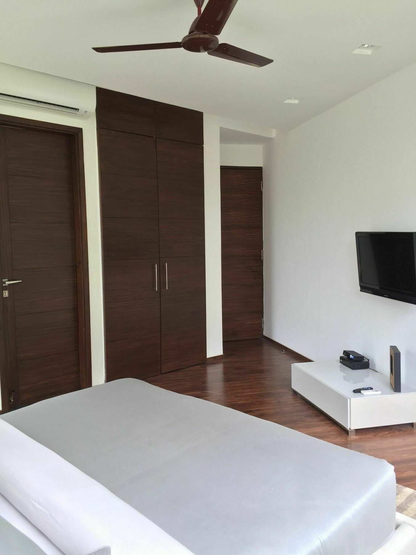 Hotel Calem Grove Candolim Esterno foto