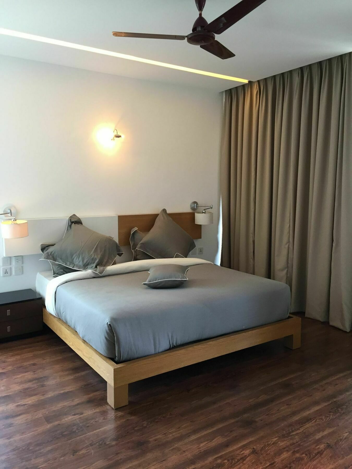 Hotel Calem Grove Candolim Esterno foto